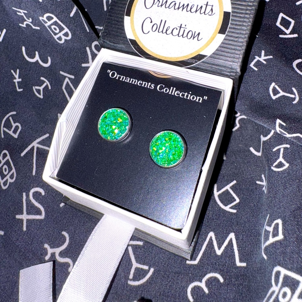 Green and Blue undertone Magnetic Earrings